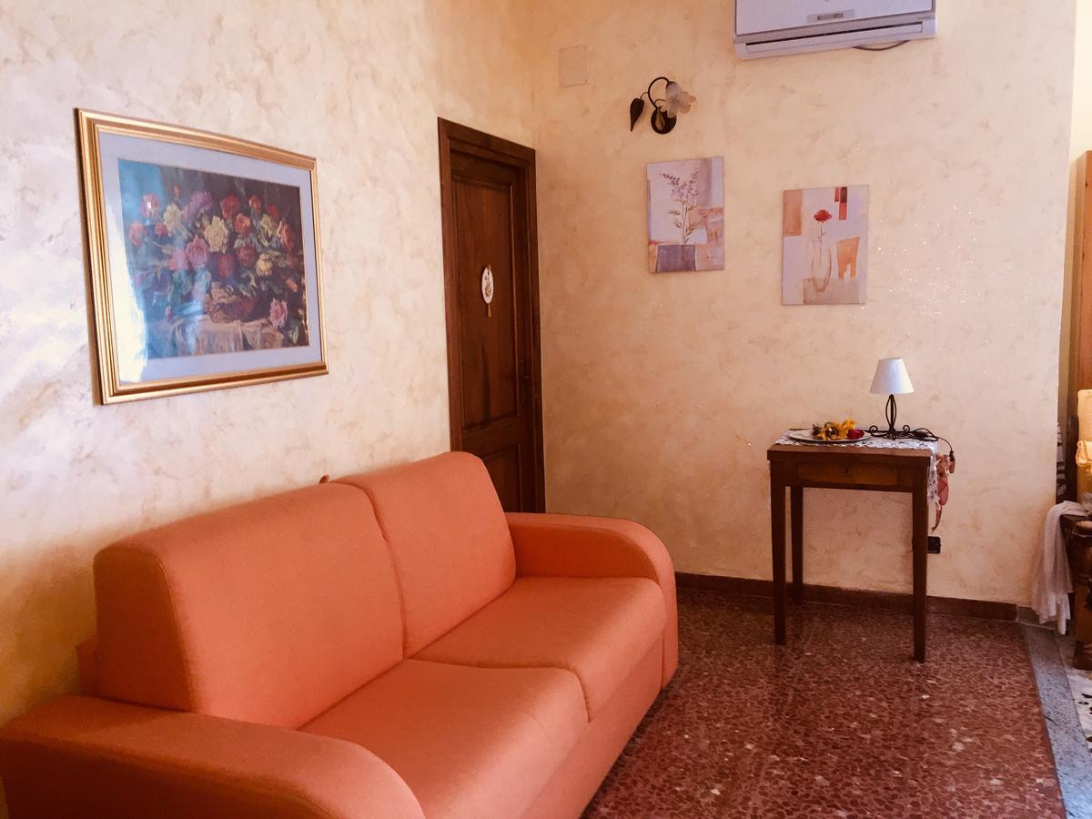 B&B Il Tulipano Sul Lago Colle di Tora Exterior foto